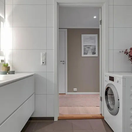 Lejlighed Bjoerk Tromso - Modern 3-Bedroom, With Private Balcony