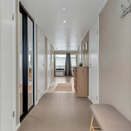 Bjoerk Tromso - Modern 3-Bedroom, With Private Balcony Lejlighed Tromsø