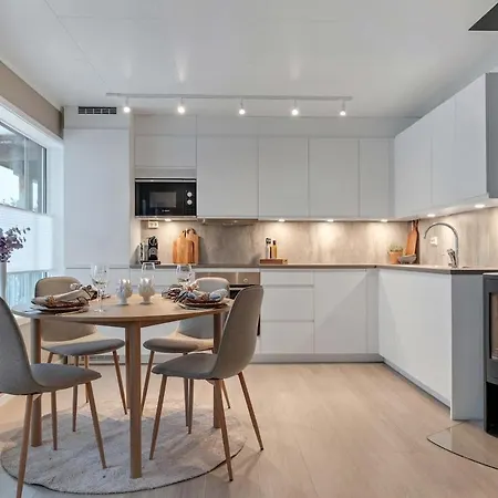 Leilighet Modern 3-bedroom, With Private Aurora Borealis Watching Balcony