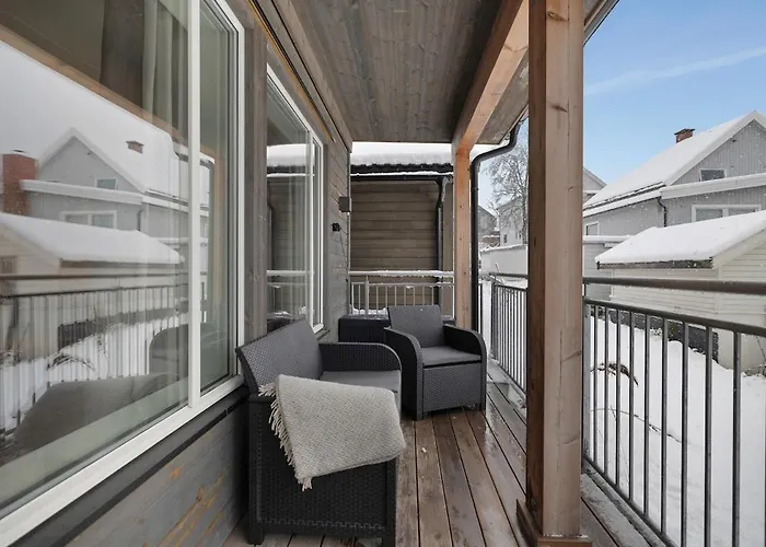 Modern 3-bedroom, With Private Aurora Borealis Watching Balcony Appartement *