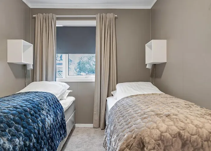 Modern 3-bedroom, With Private Aurora Borealis Watching Balcony Appartement *