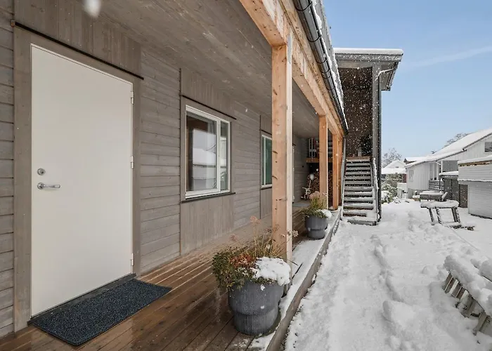 Modern 3-bedroom, With Private Aurora Borealis Watching Balcony Tromsø